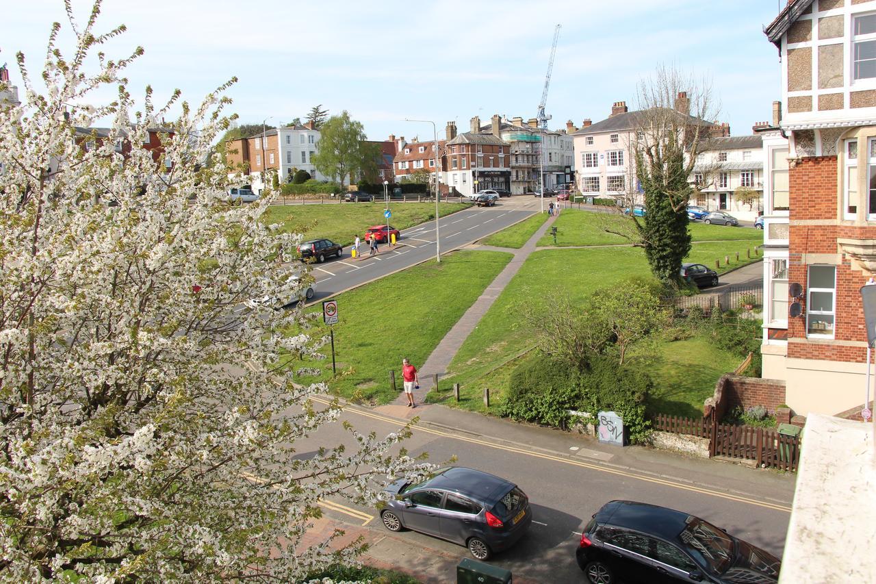Russell Hotel Royal Tunbridge Wells Exterior photo